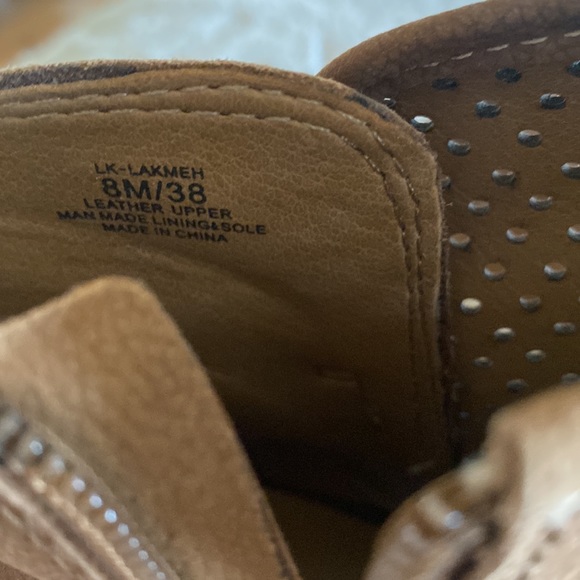 Lucky Brand size 8 peep toe booties. - Picture 6 of 7